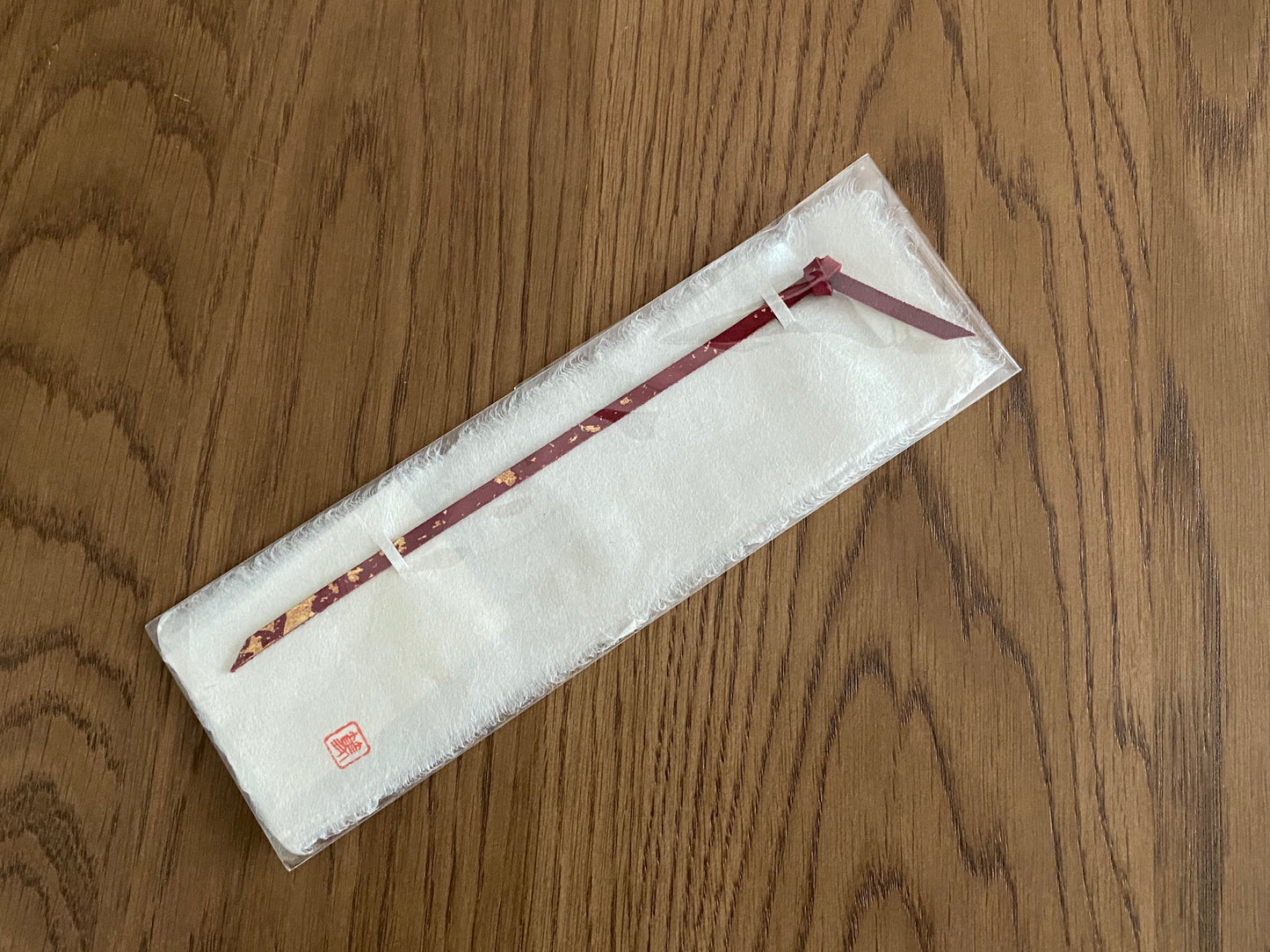 Leather and lacquer bookmark "Yugasumi"